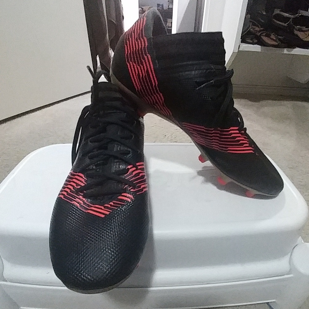 Adidas Nemeziz outdoor youth soccer cleat w/box